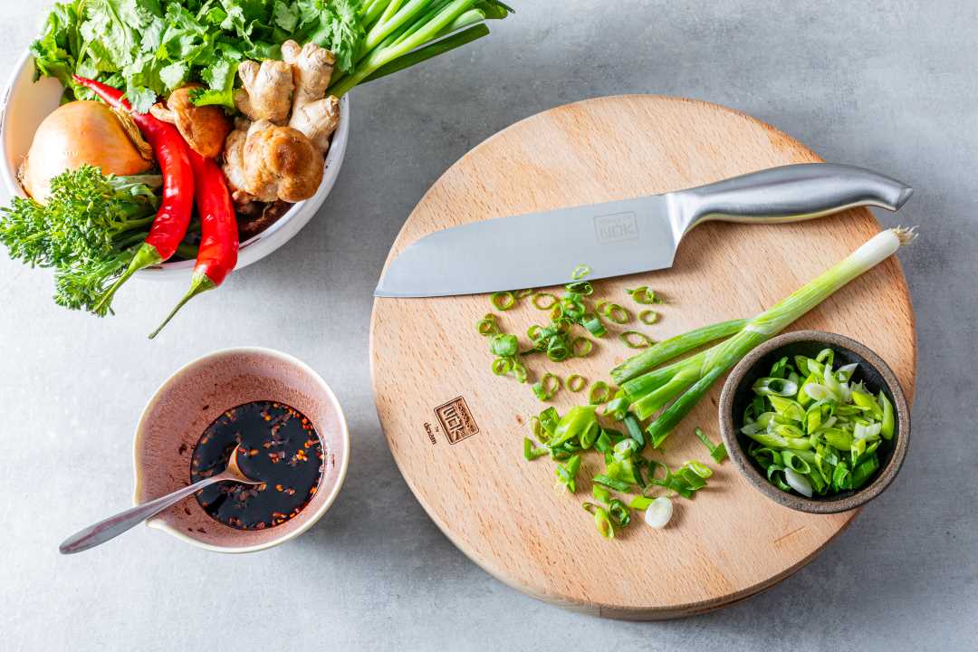 SCHOOL OF WOK 7" SLICE AND DICE JAPANESE CLEAVER (12322071)